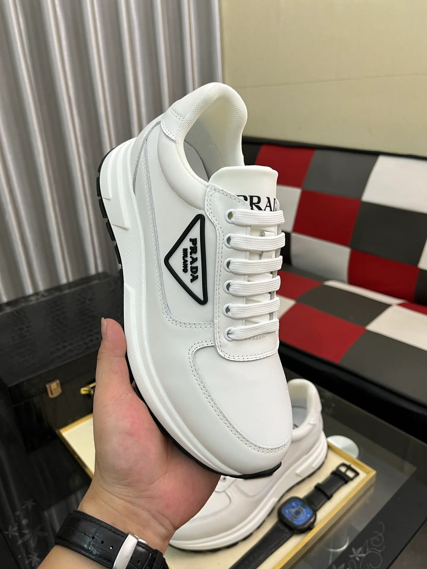 Men's shoes 💰420⌚️⌚️Prada•PRADA original quality.~ Unique modern style sneakers. 🏃A must-have casual shoe for trendy men😍😍 Original brand imported from Italy, imported original leather, sheep lining (refuses to discolor and grind feet) Sole: Original sole provided by the original factory, French lazy style design ⚠️Fit to the feet, original quality, super comfortable original sole. It’s like shooting the real thing🎬The real thing is better, high-quality sneakers Size: 38-444️⃣Colors available